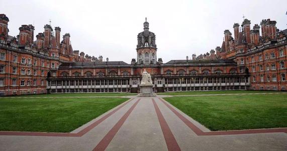 英国艺术留学面试及作品集要求