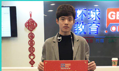 梁同学