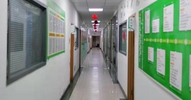 校区走廊