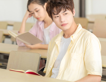 班级人数
