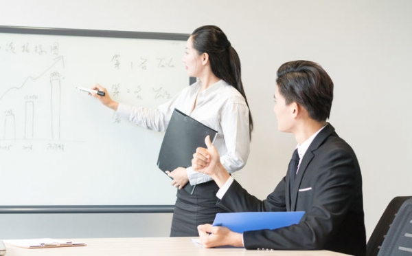 初级会计报班要学多久
